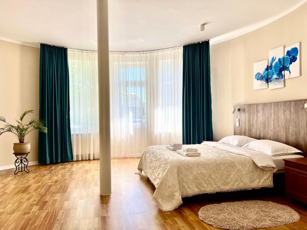 Apartamento Авіа Úzhgorod Exterior foto